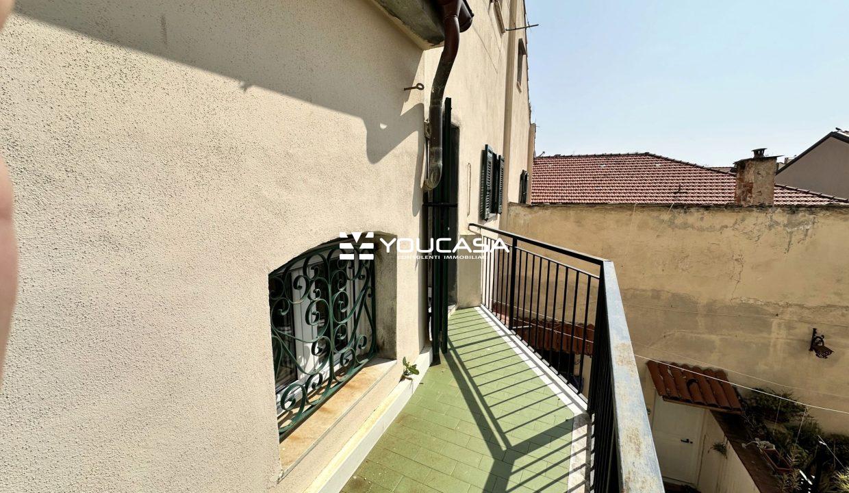 08 BALCONE