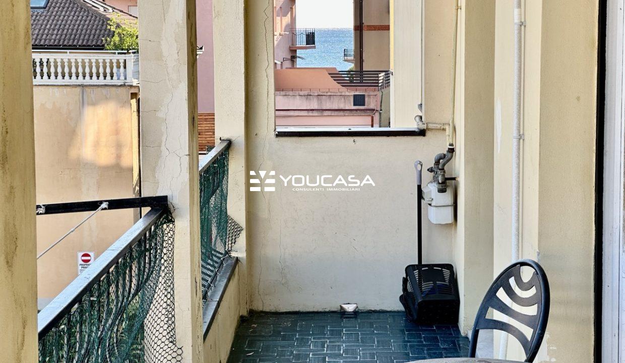 04 BALCONE - dimensioni grandi