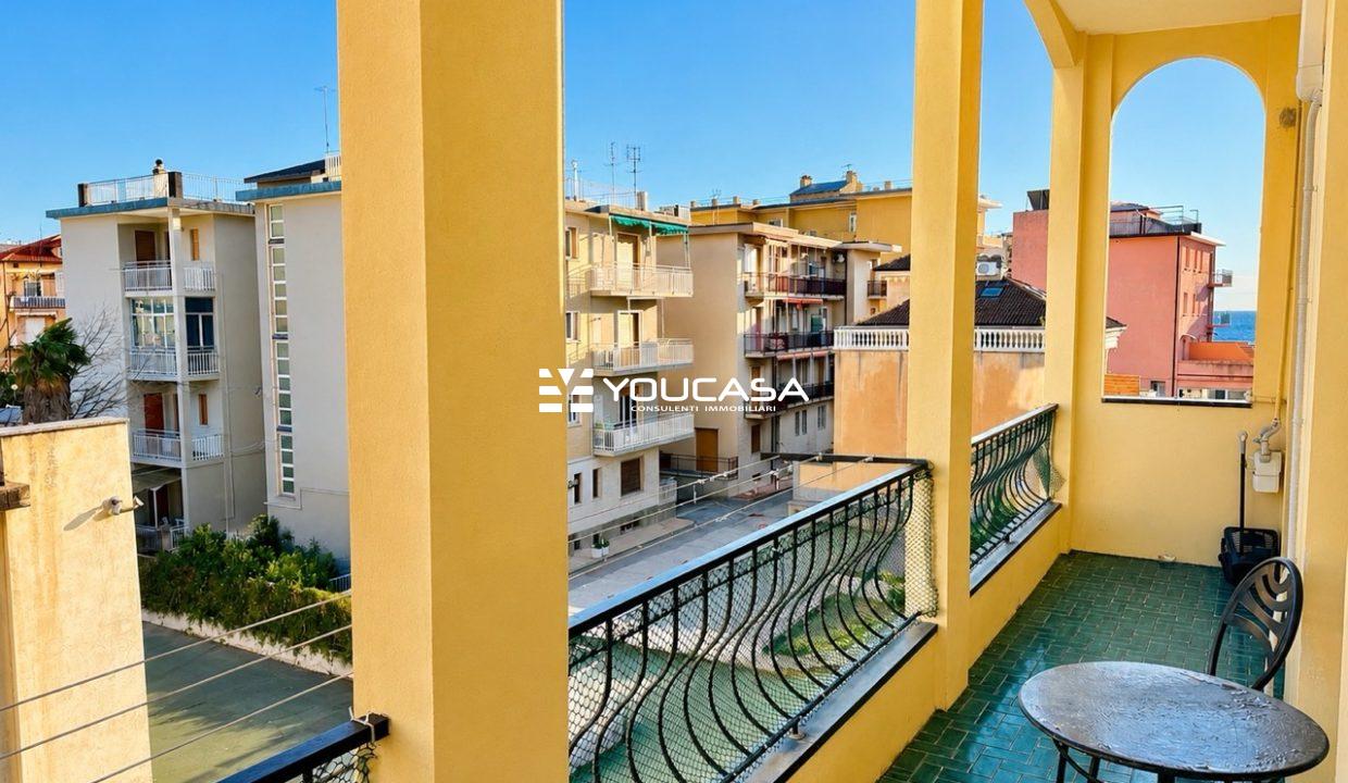 04 BALCONE2 - dimensioni grandi