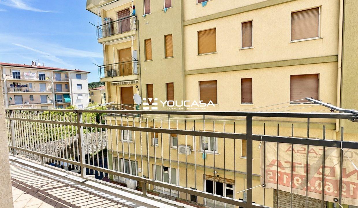 09 BALCONE